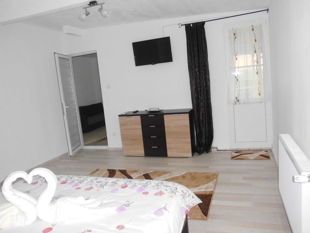 Casa Verde Orsova Ngoại thất bức ảnh