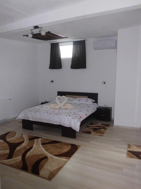 Casa Verde Orsova Ngoại thất bức ảnh